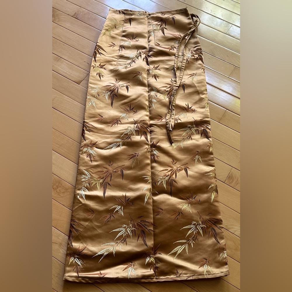 NWOT elegant gold and brown satin wrap skirt/sarong